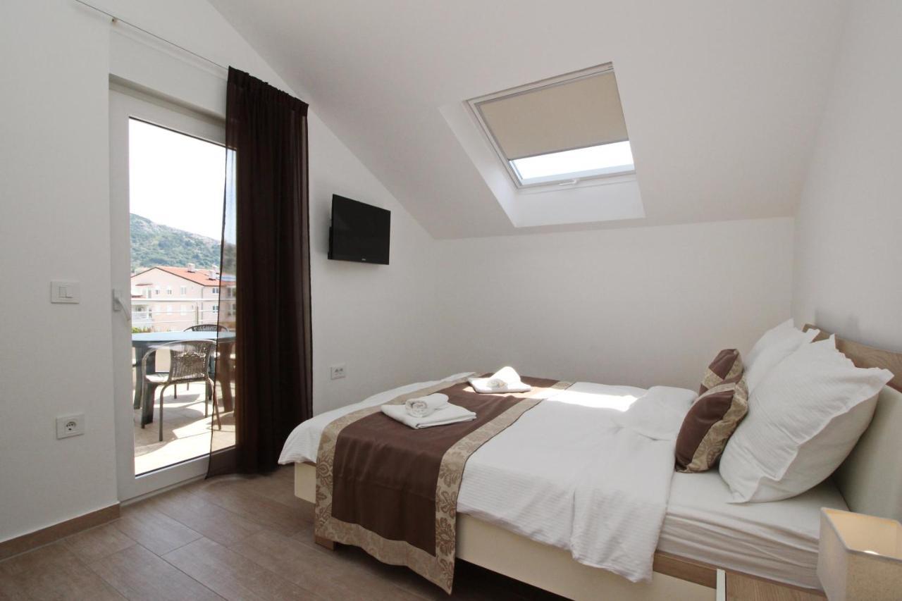 Apartments By The Sea Baska, Krk - 18845 外观 照片